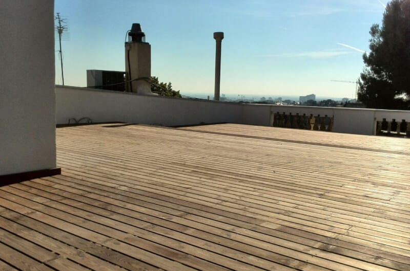 Terraza patio tarima madera pino cuperizado Barcelona 20