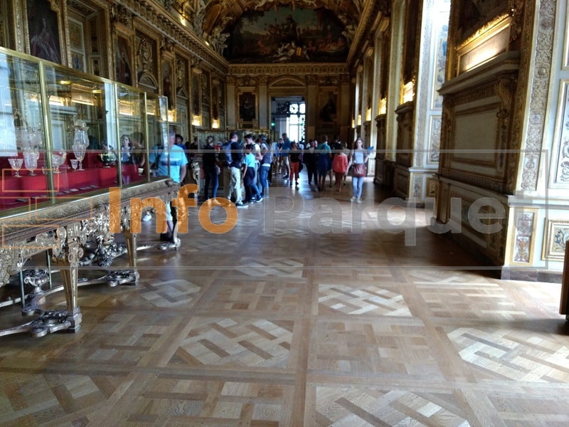 Suelos de madera en el museo del Louvre