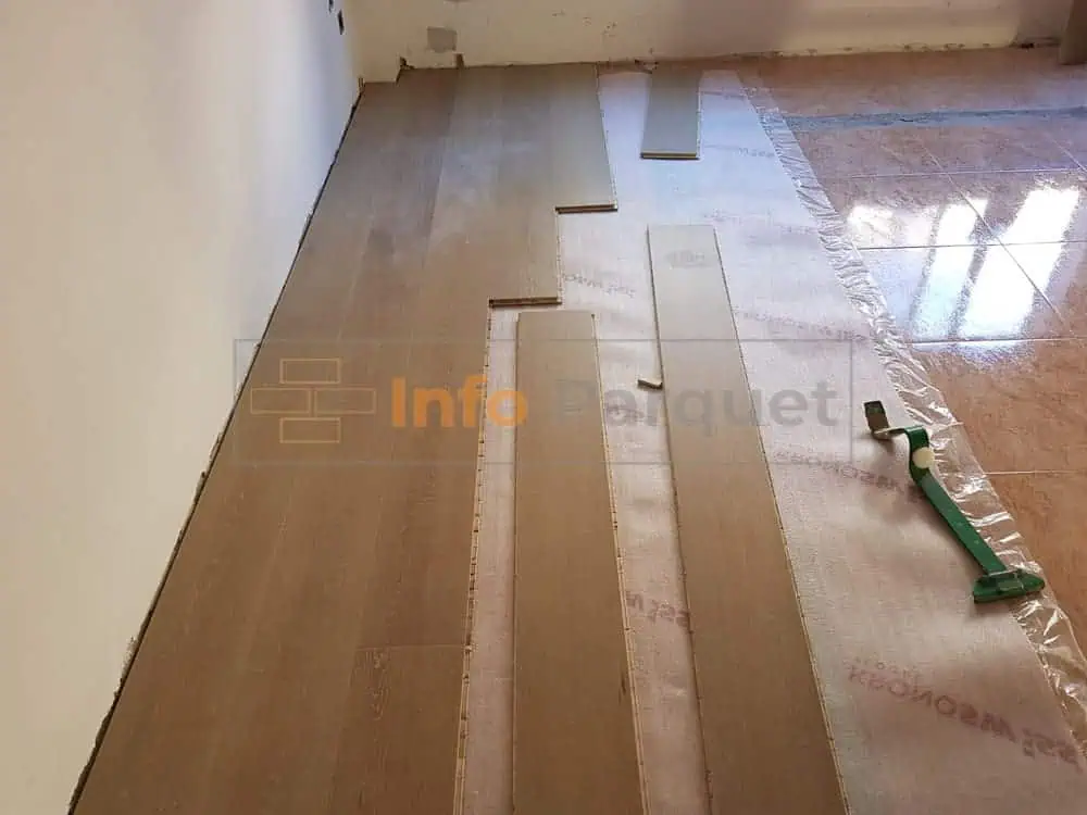 Parrquet flotante de madera