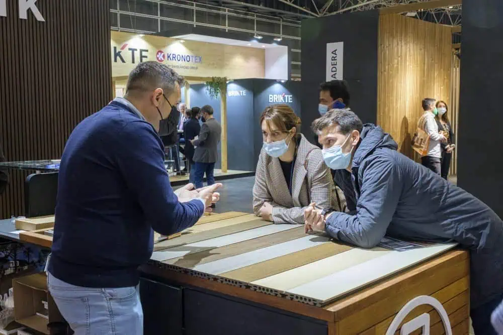 Exito de la feria en cuanto a expositores, stands y
visitantes</p>

<p>» border=»0″></p>
<h2 id=