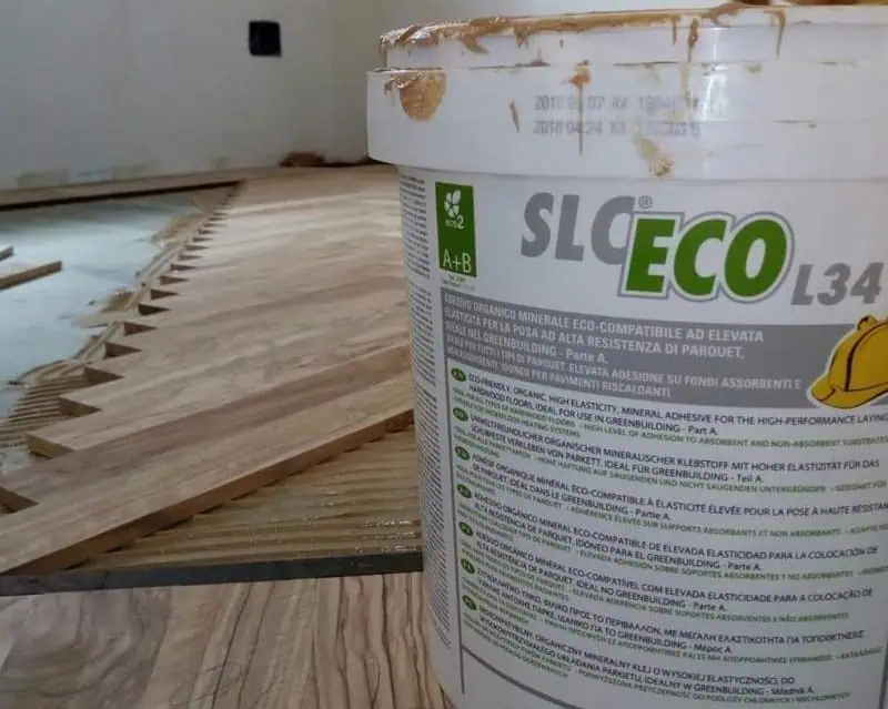 Cola epoxi bicomponente para parquet