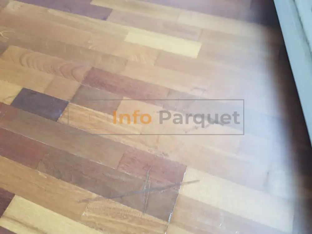 Rayas en parquet o suelo laminado