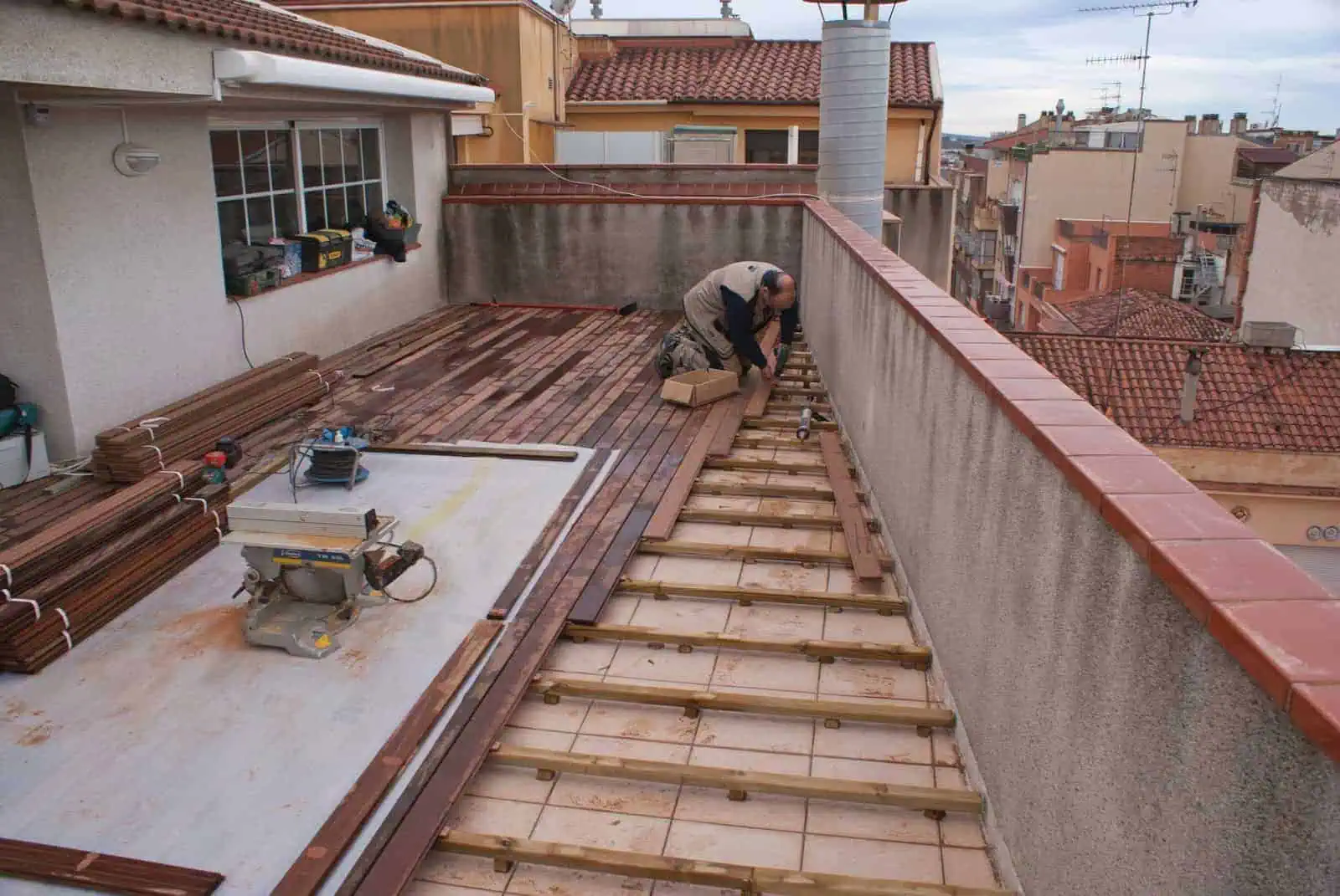 parquets serra Tarima exterior con grapas