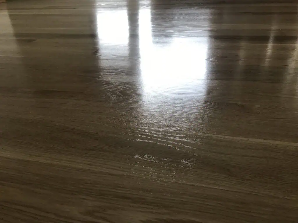 parquet guardo roble barnizado