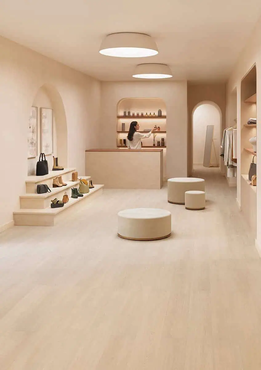 Finfloor Original Roble Lucero Tibet espacio comercial Finfloor Original 2026 Roble Lucero suelo laminado en espacio comercial con acabado Tibet