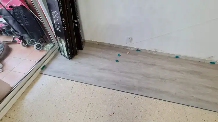 Protocolo para la instalación de suelos vinílicos rígidos: guía práctica